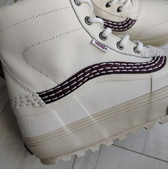 VANS x BENNY URBAN NEW MTE Standard Mid Snow Boots - Picture 4 of 11